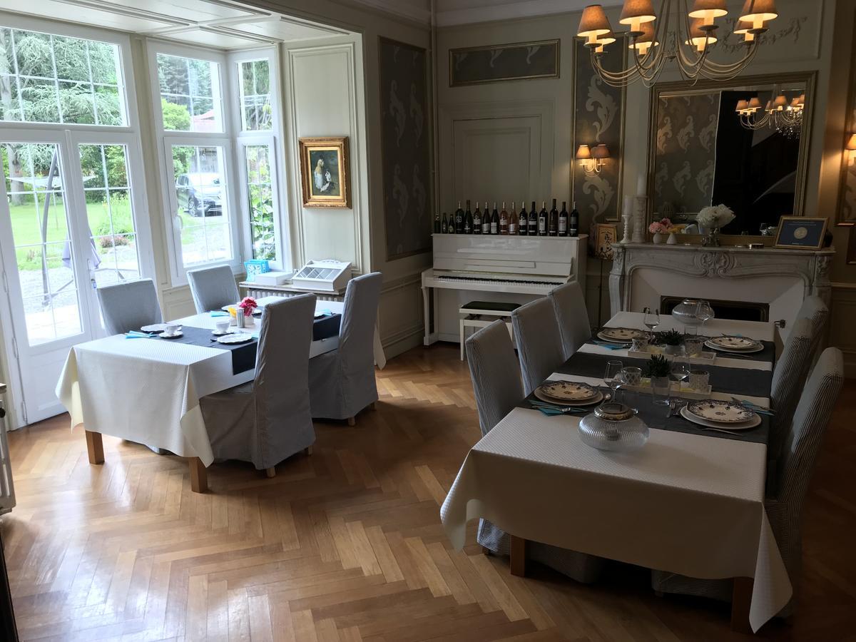 Chambres D'Hotes Chateau De Viviez Bagian luar foto